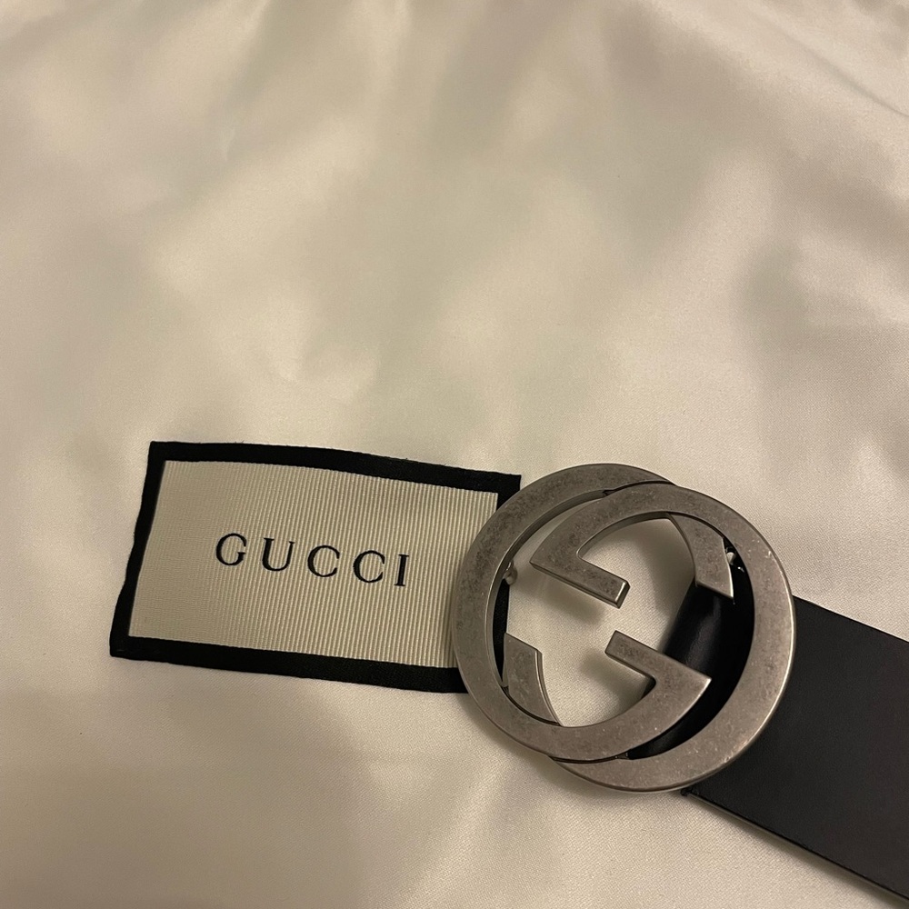Like new Gucci Belt size 85